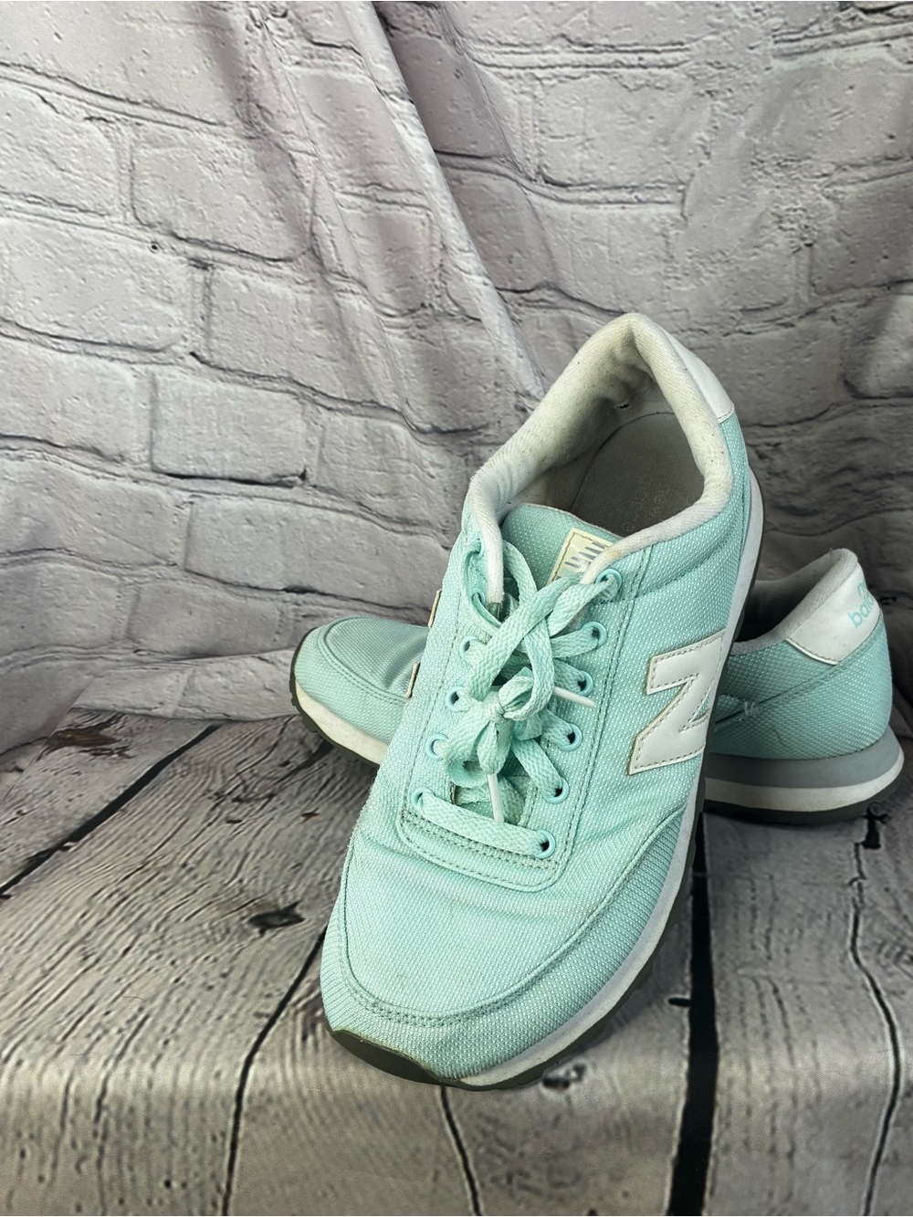New Balance 501 Retro Low Top Lifestyle Running Fashion Sneakers Aqua Mint Sz 9 - Picture 3 of 13